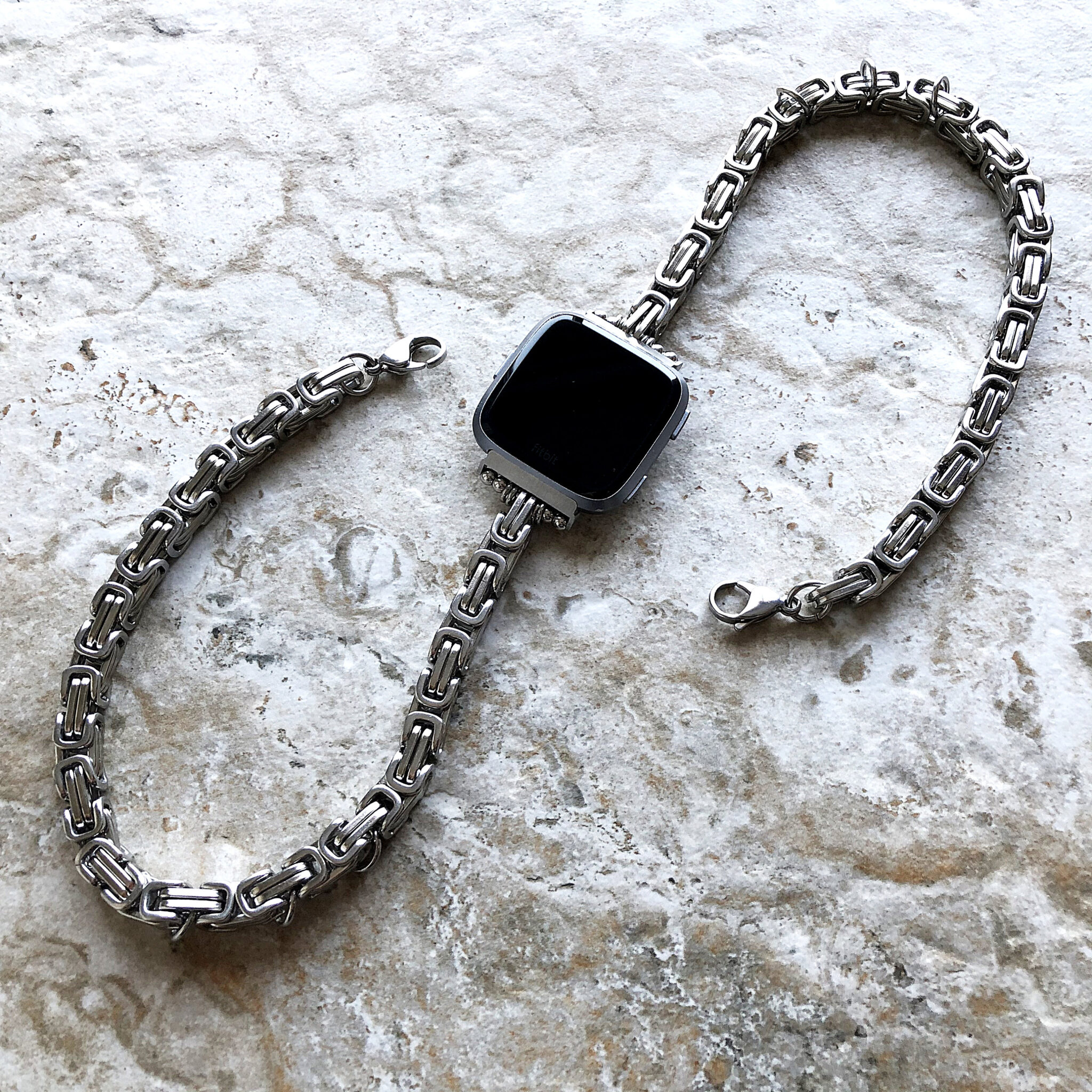 fitbit versa lite burning wrist